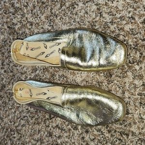 Kraus Originals Metallic Gold loafers Women Size 5